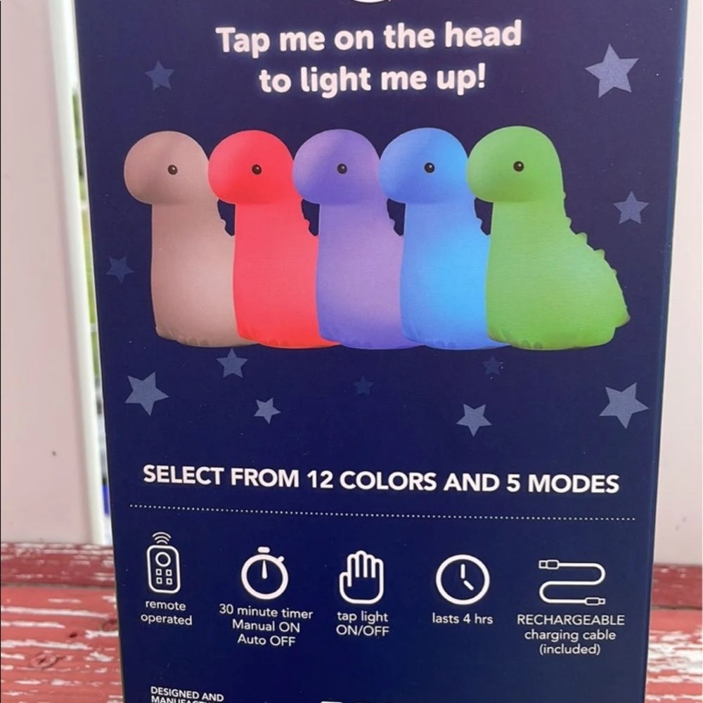 Led color changing tap light. Tap or use remote to select from 12 colors.